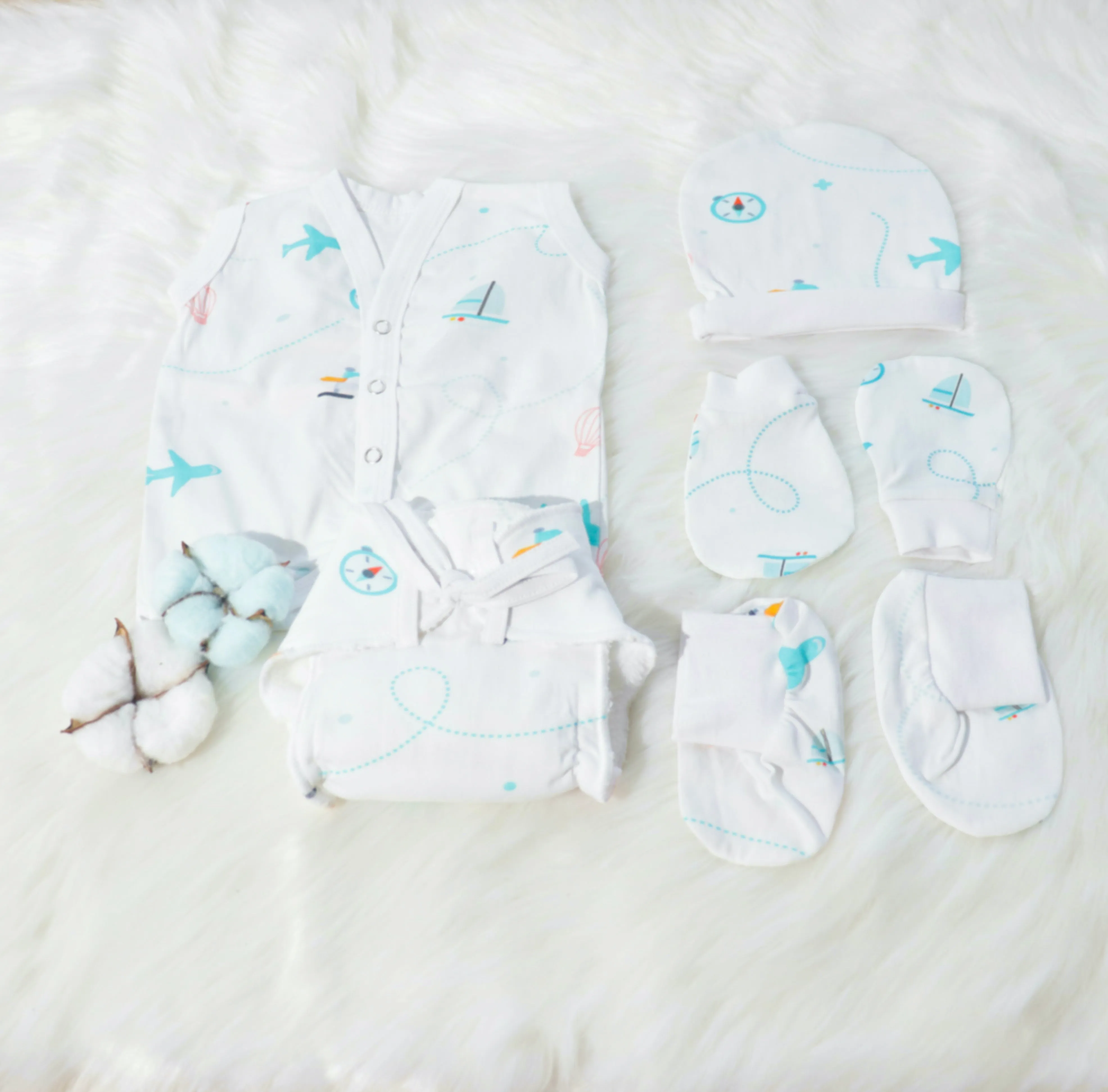 Lil Travellers - Newborn Everyday Essentials